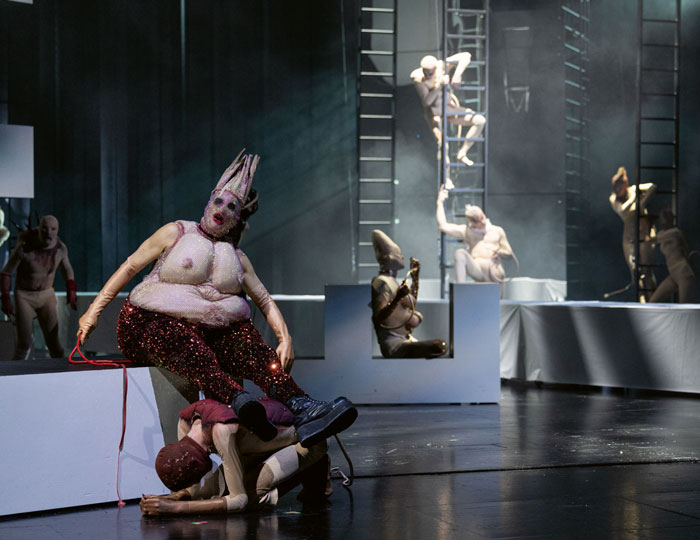 Theater Bühne