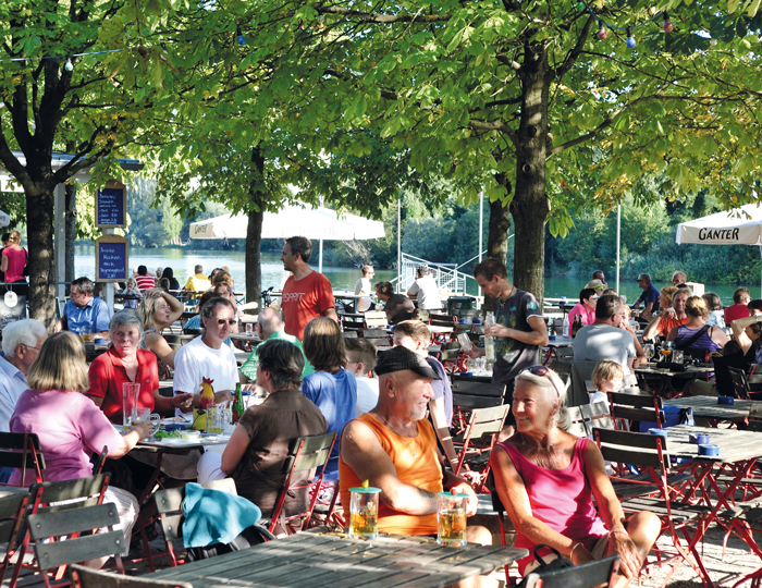 Freiburgs Biergärten starten in die Saison  chillifreiburgstadtmagazin