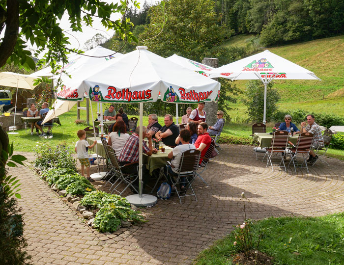 Der Biergarten vom Gasthaus Lawine