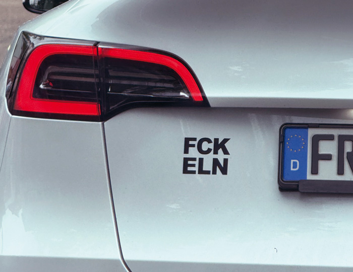 Auto mit FCK ELN Sticker