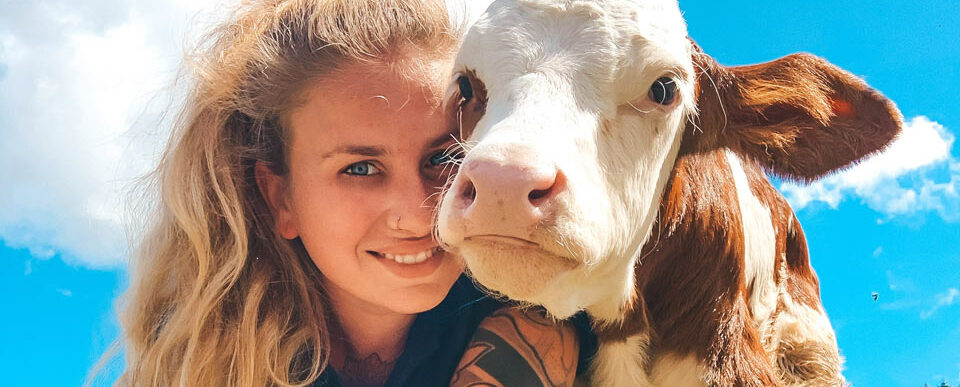 Bäuerin mit Kuh