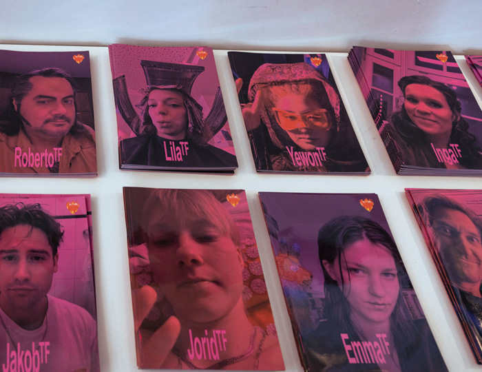 pinkes Programmheft