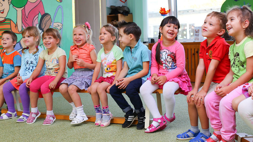 Kinder im Kindergarten