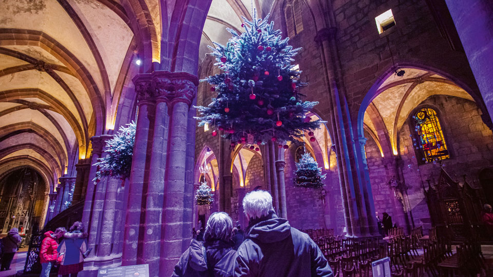 Kirche zur Weihnachtszeit