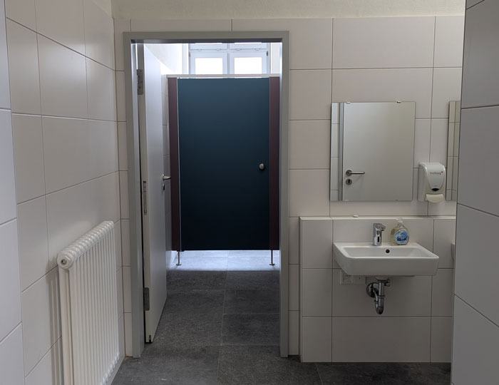 Schultoilette an den Vigelius-Schulen