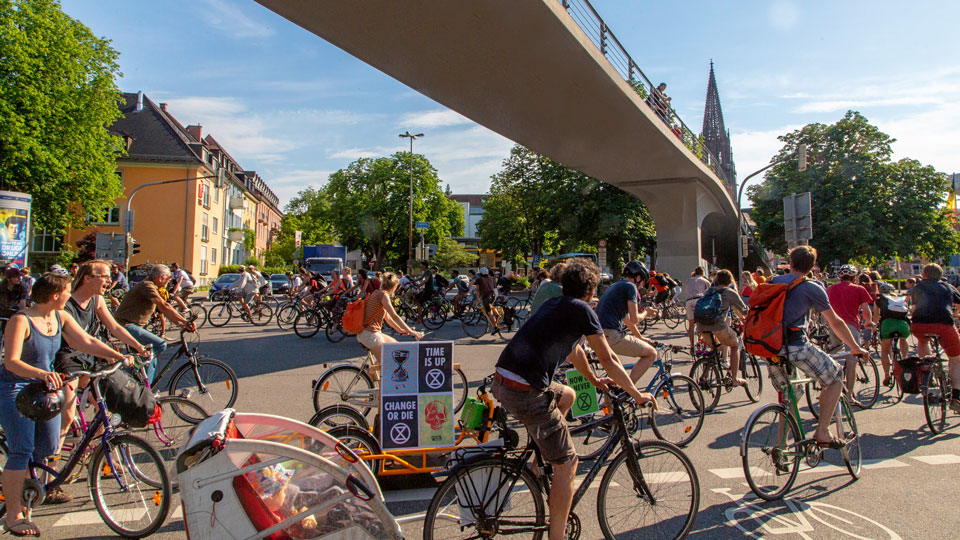Fahrradfahrer Demonstrieren in Freiburg