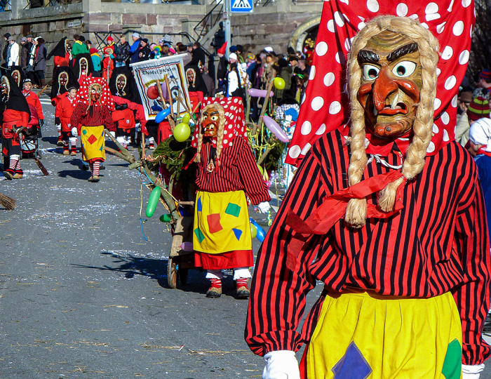 Sitten zur Fasnacht – Fasnetsbräuche in der REGIO