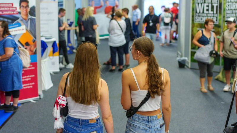 https://www.chilli-freiburg.de/karriere-campus/schule-studium/einstieg-freiburg-bildungsmesse-sorgt-fuer-mehr-orientierung-im-berufswahl-dschungel/