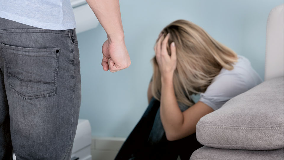 Die Gefahr Lauert Zu Hause 448 Gewalt Anzeigen Allein In Freiburg
