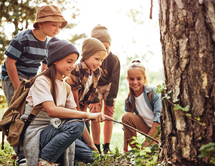 Kinder beim Wandern